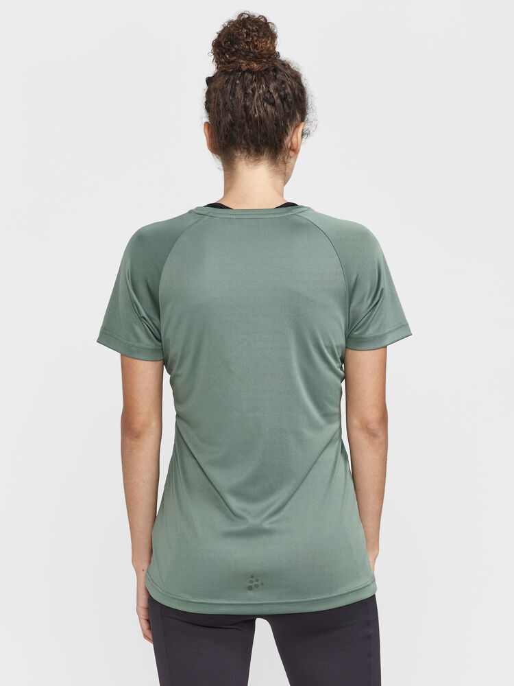 1911785-626000_Core-Essence-Logo-Tee-W_Closeup2