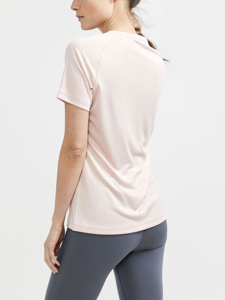 1911785-718000_CORE-Unify-Logo-Tee-W_Closeup2