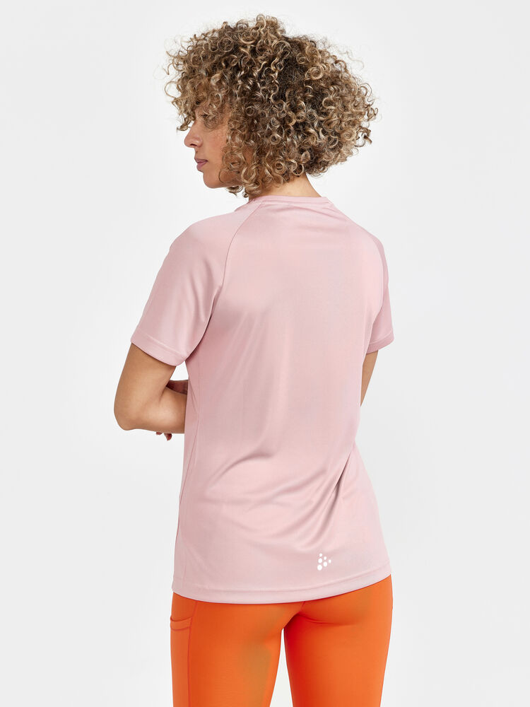 1911785-721000_Core-Unify-Logo-Tee-W_Closeup2