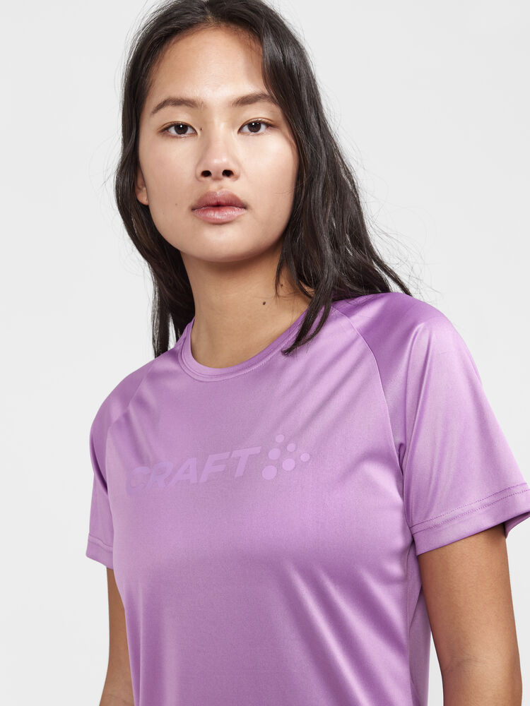 1911785-724000_Core-Essence-Logo-Tee-W_Closeup3
