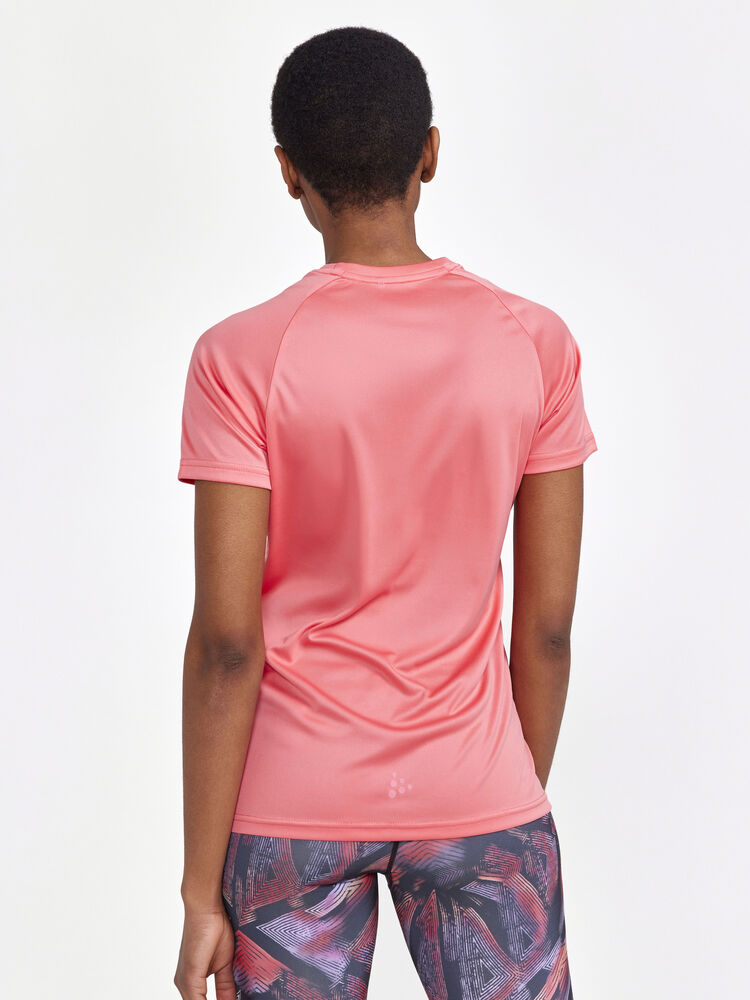 1911785-731000_Core-Essence-Logo-Tee-W_Closeup2