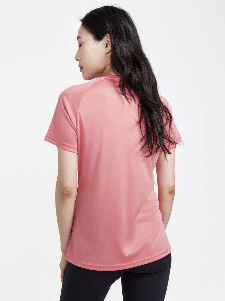 1911785-740000_Core-Essence-Logo-Tee-W_Closeup2