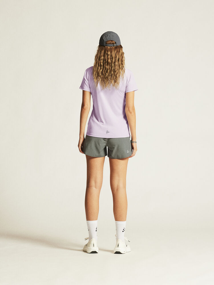 1911785-746000_Core-Essence-Logo-Tee-W_closeup3
