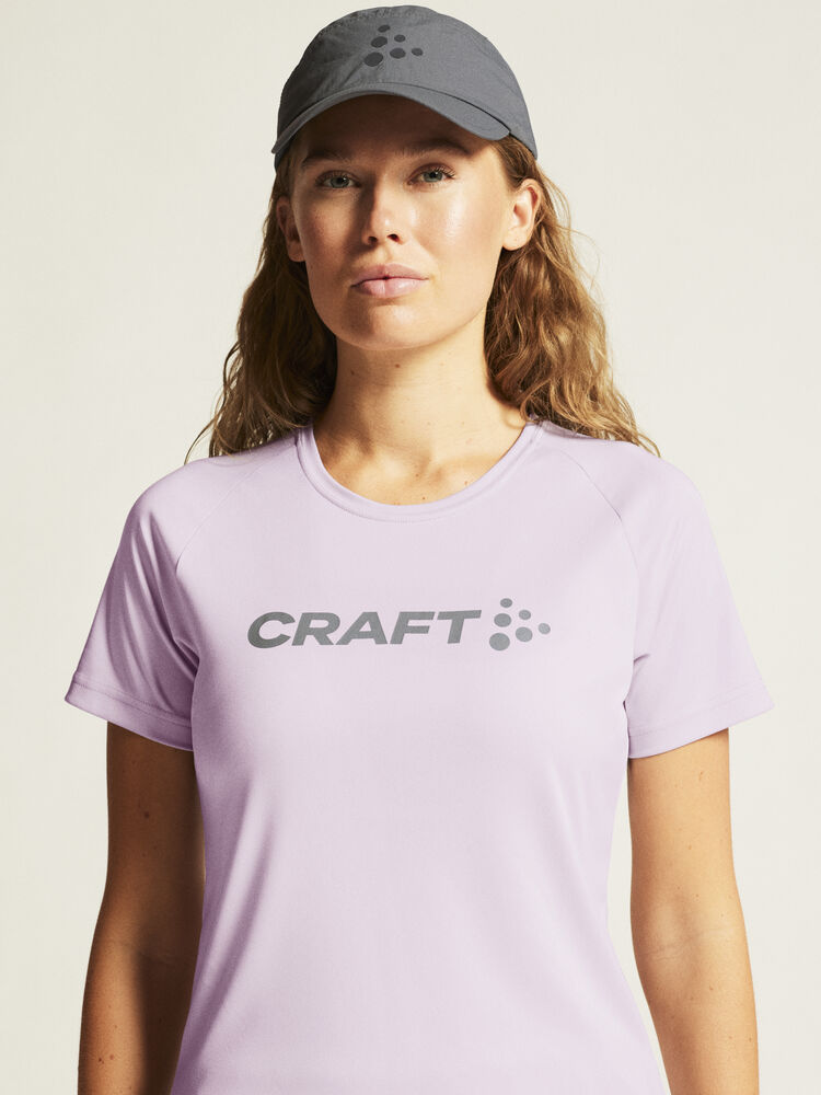 1911785-746000_Core-Essence-Logo-Tee-W_closeup5