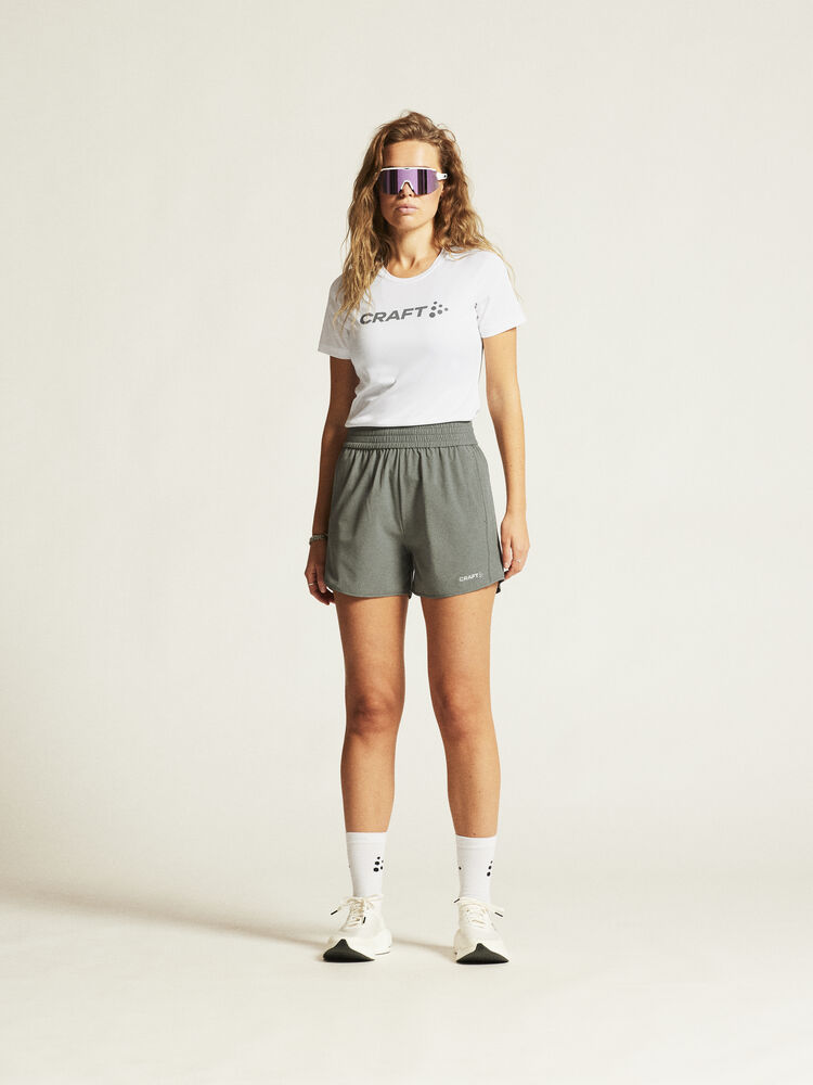 1911785-900000_Core-Essence-Logo-Tee-W_closeup1