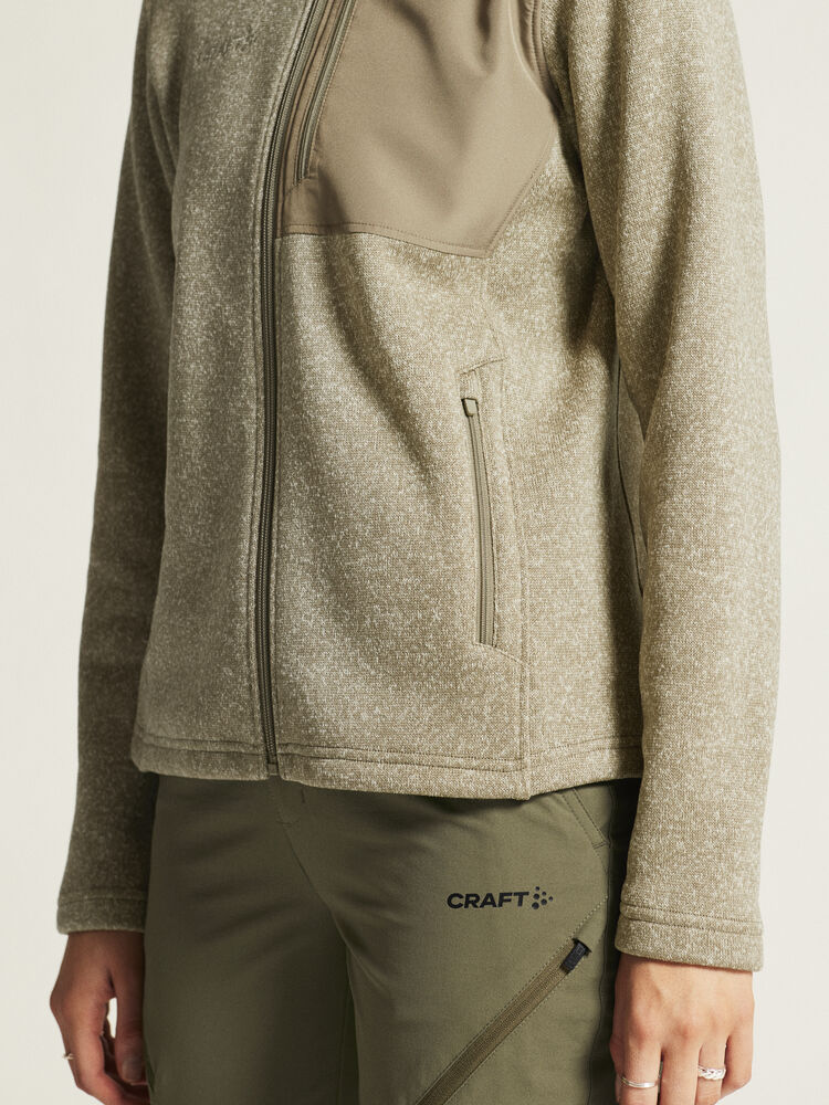 1912219-237200_ADV-Explore-Heavy-Fleece-Jacket-W_closeup6