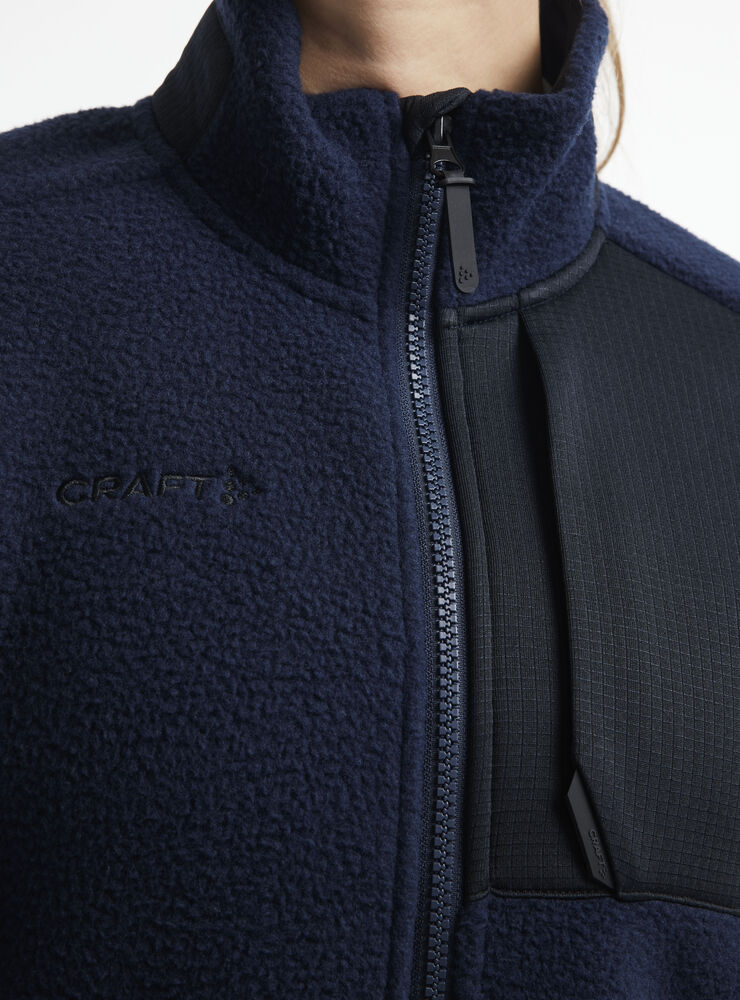 1912221-396999_ADV-Explore-Pile-Fleece-jacket-W_Closeup3