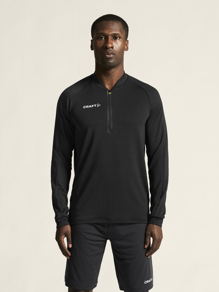 1912747-999000_Extend-Half-Zip-M_closeup4