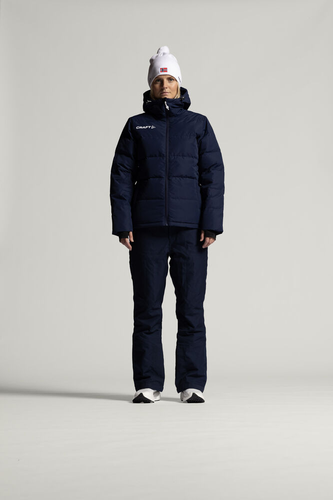 1913725-390000_Evolve-Down-Jacket-W_Closeup1