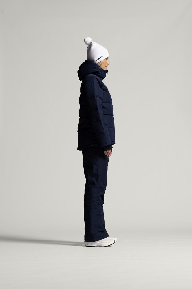 1913725-390000_Evolve-Down-Jacket-W_Closeup2