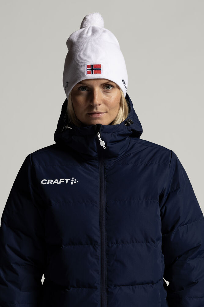 1913725-390000_Evolve-Down-Jacket-W_Closeup4