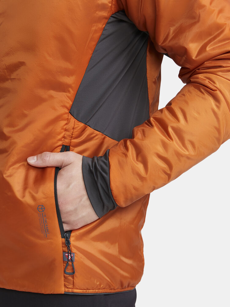 1913804-580000_ADV-Explore-Lightweight-Jacket-M_Closeup3