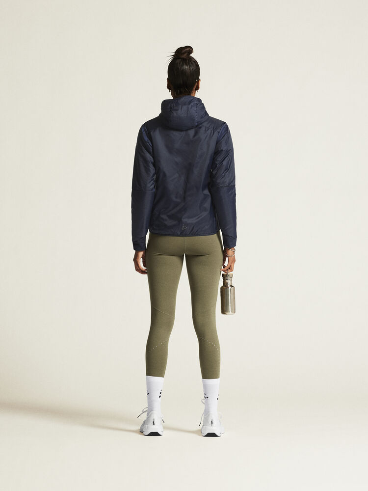 1913805-396000_ADV-Explore-Lightweight-Jacket-W_closeup3