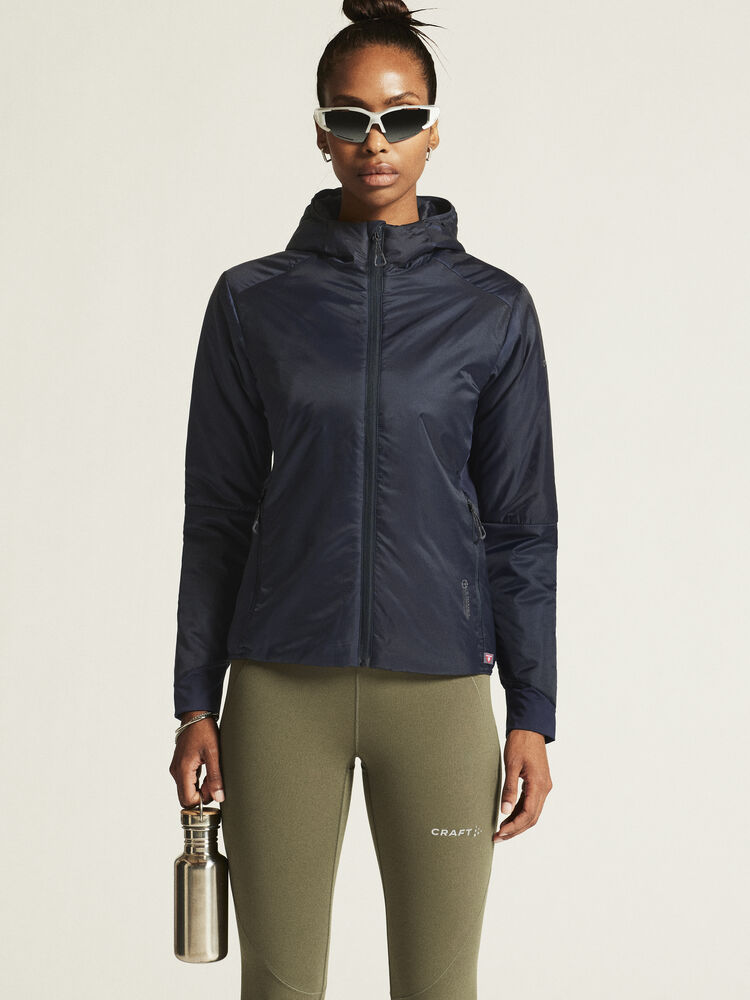 1913805-396000_ADV-Explore-Lightweight-Jacket-W_closeup4