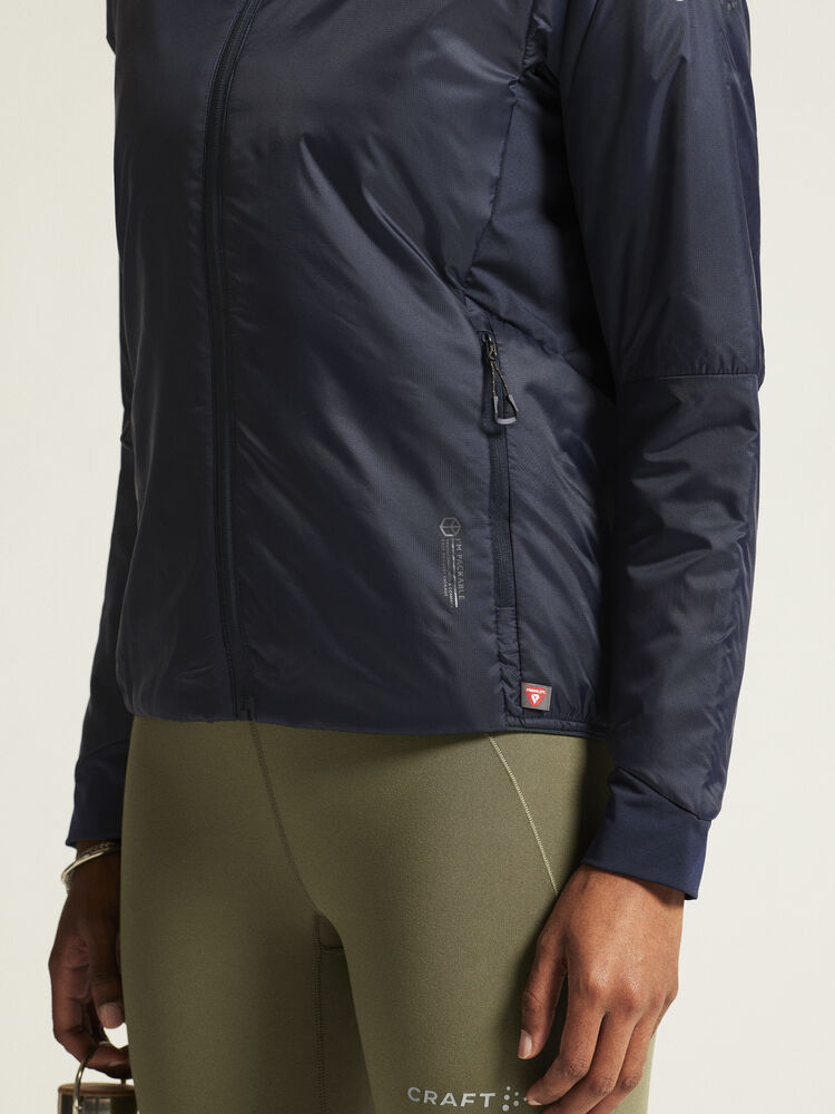 1913805-396000_ADV-Explore-Lightweight-Jacket-W_closeup6