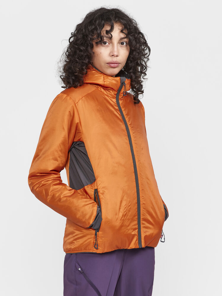 1913805-580000_ADV-Explore-Lightweight-Jacket-W_Closeup1