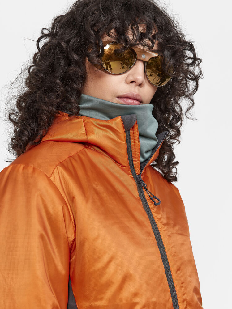 1913805-580000_ADV-Explore-Lightweight-Jacket-W_Closeup3