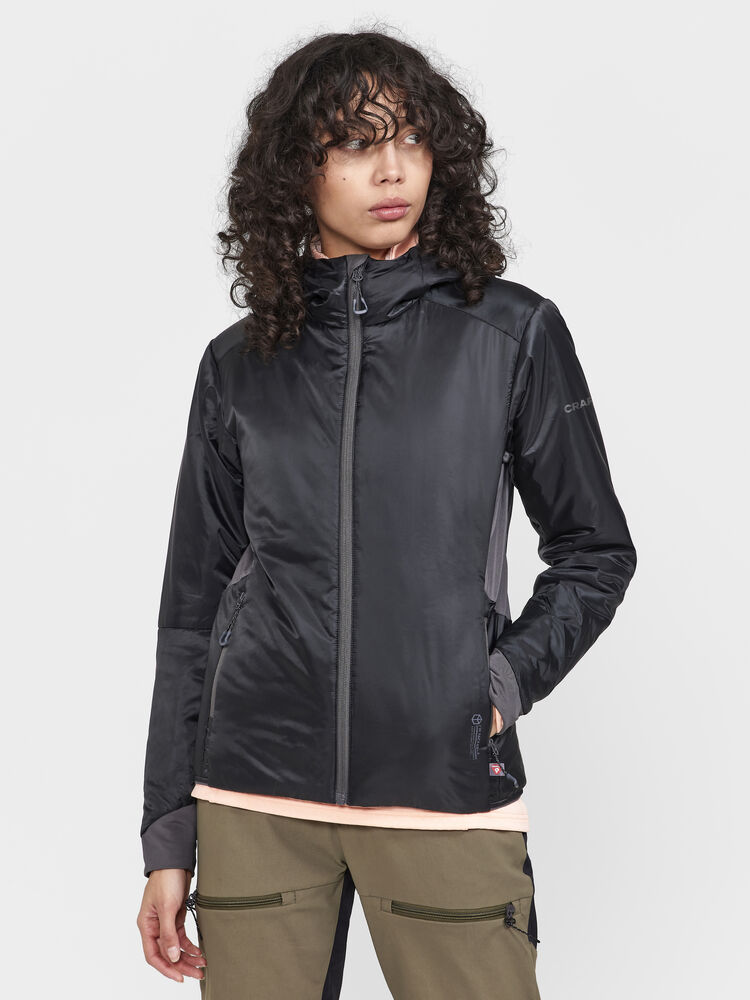1913805-999000_ADV-Explore-Lightweight-Jacket-W_Closeup1