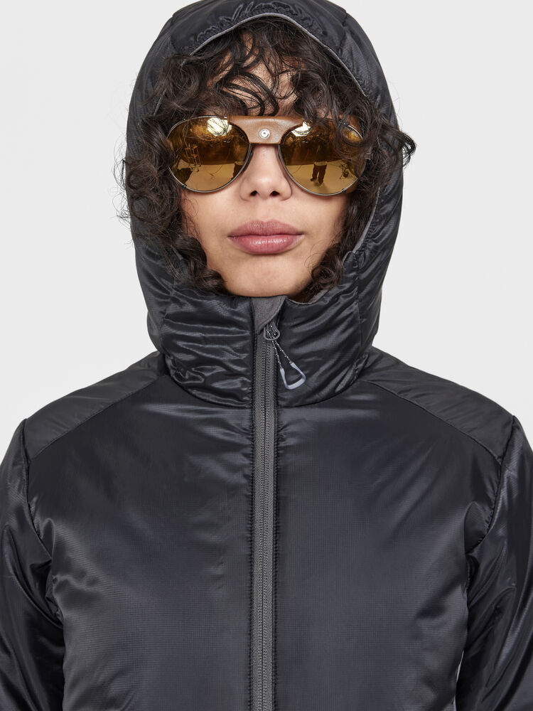 1913805-999000_ADV-Explore-Lightweight-Jacket-W_Closeup3