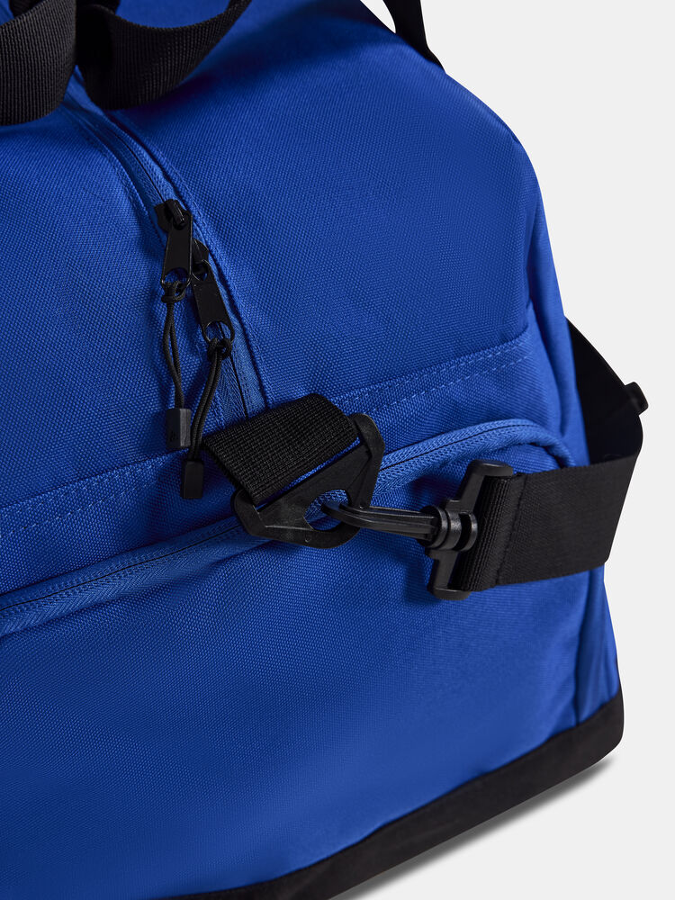 1914377-346000_Squad-2.0-Duffel-36L_Closeup3