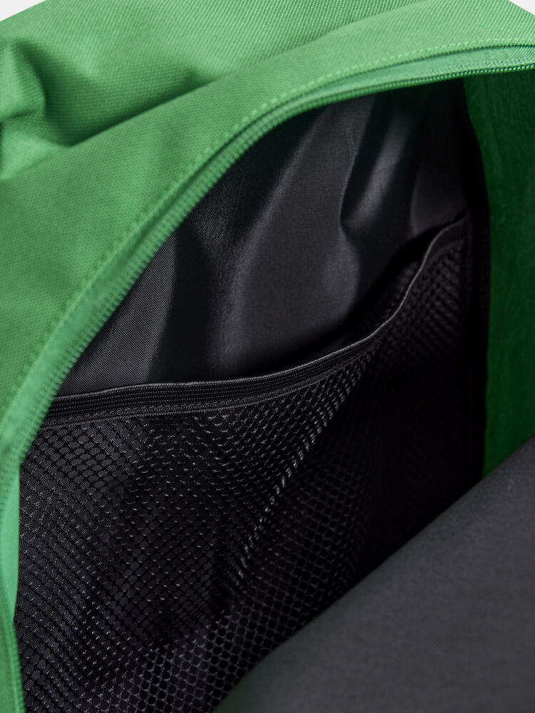 1914378-651000_Squad-2.0-Backpack-16L_Closeup2