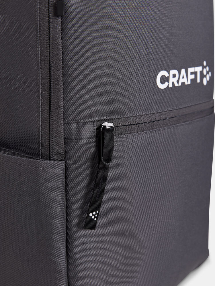 1914378-995000_Squad-2.0-Backpack-16L_Closeup1