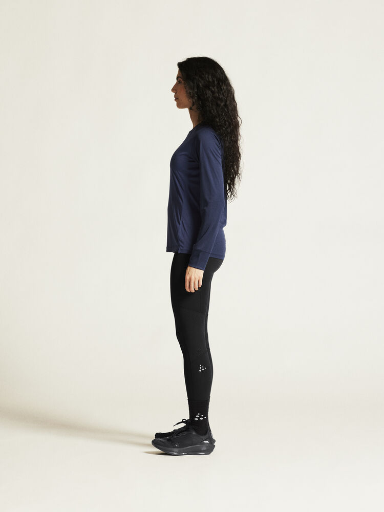 1914659-390000_Rush-2-LS-Tee-W_closeup3