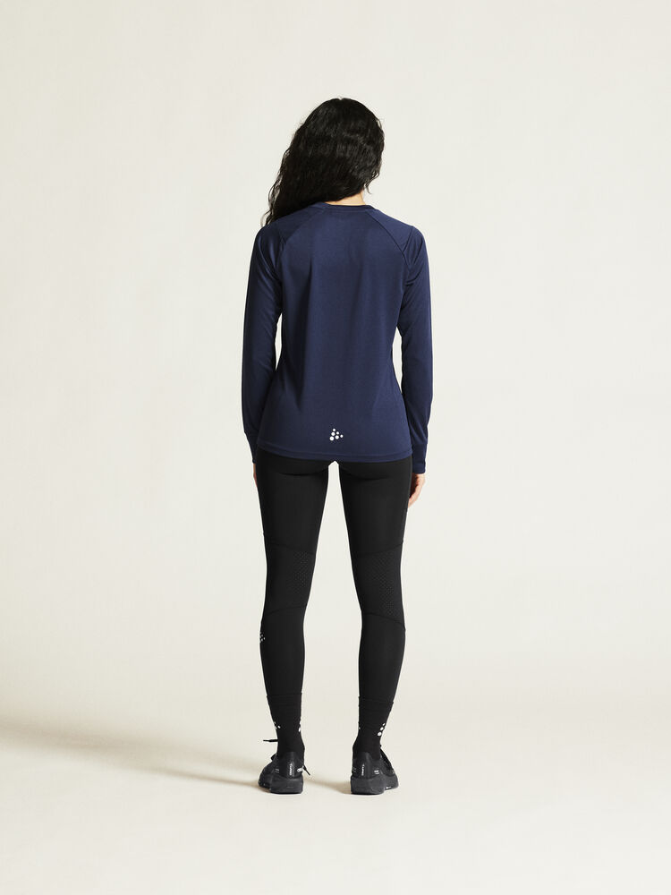 1914659-390000_Rush-2-LS-Tee-W_closeup4