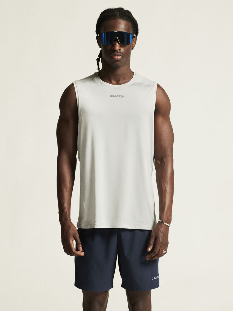 1914794-922000_ADV-Essence-SL-Tee-2-M_closeup4