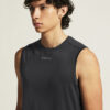 1914794-999000_ADV-Essence-SL-Tee-2-M_closeup5