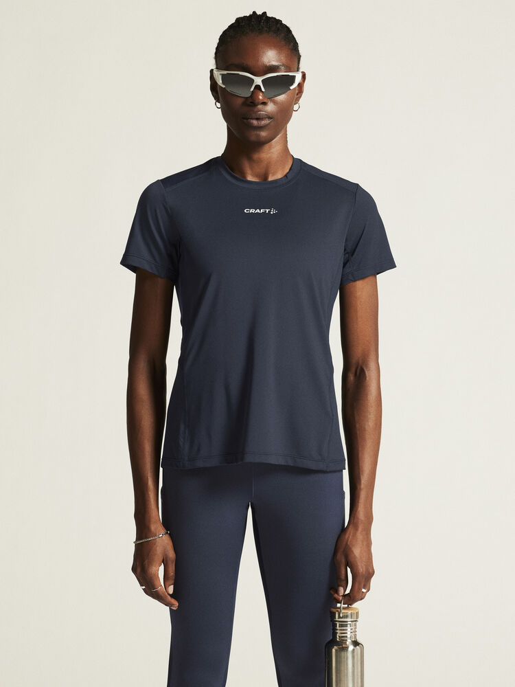 1914798-396000_ADV-Essence-SS-Tee-2-W_closeup5