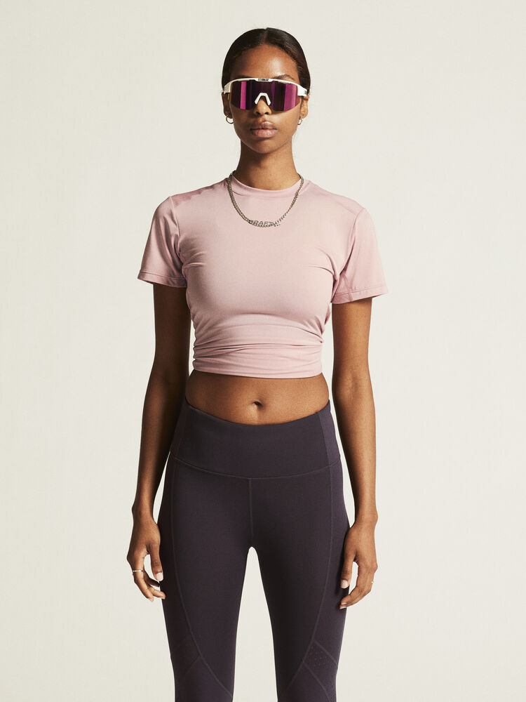 1914798-437000_ADV-Essence-LS-Tee-2-W_closeup4