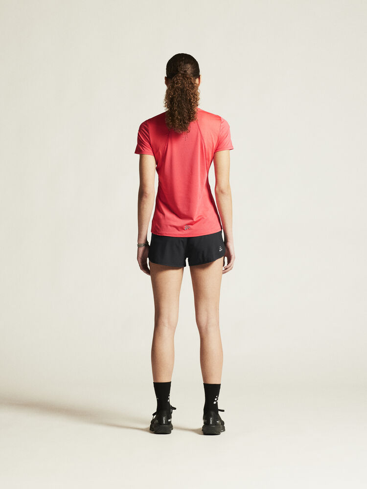 1914798-444000_ADV-Essence-SS-Tee-2-W_closeup3