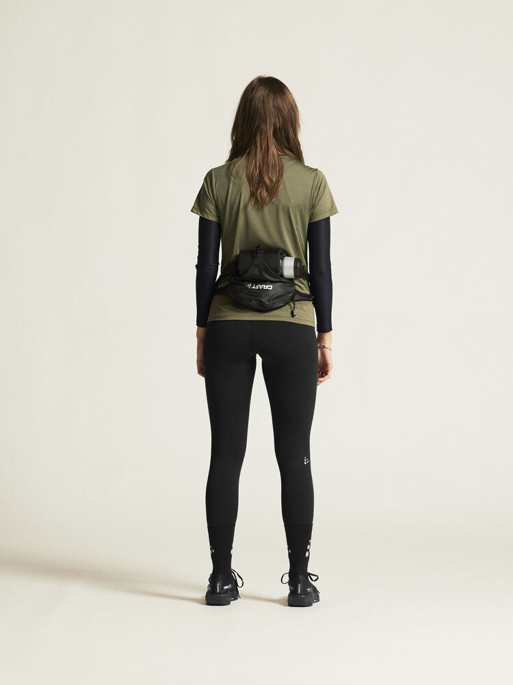 1914798-664000_ADV-Essence-SS-Tee-2-W_closeup3