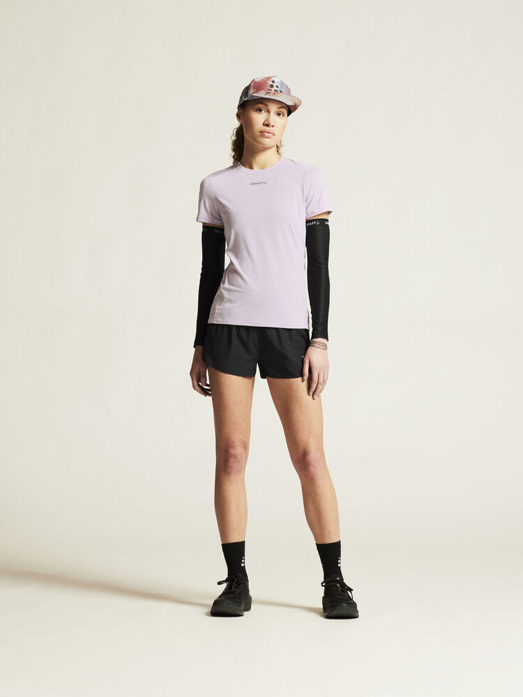 1914798-746000_ADV-Essence-SS-Tee-2-W_closeup2