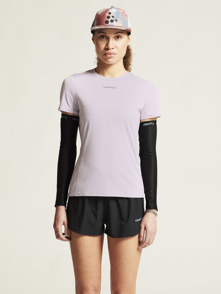 1914798-746000_ADV-Essence-SS-Tee-2-W_closeup5