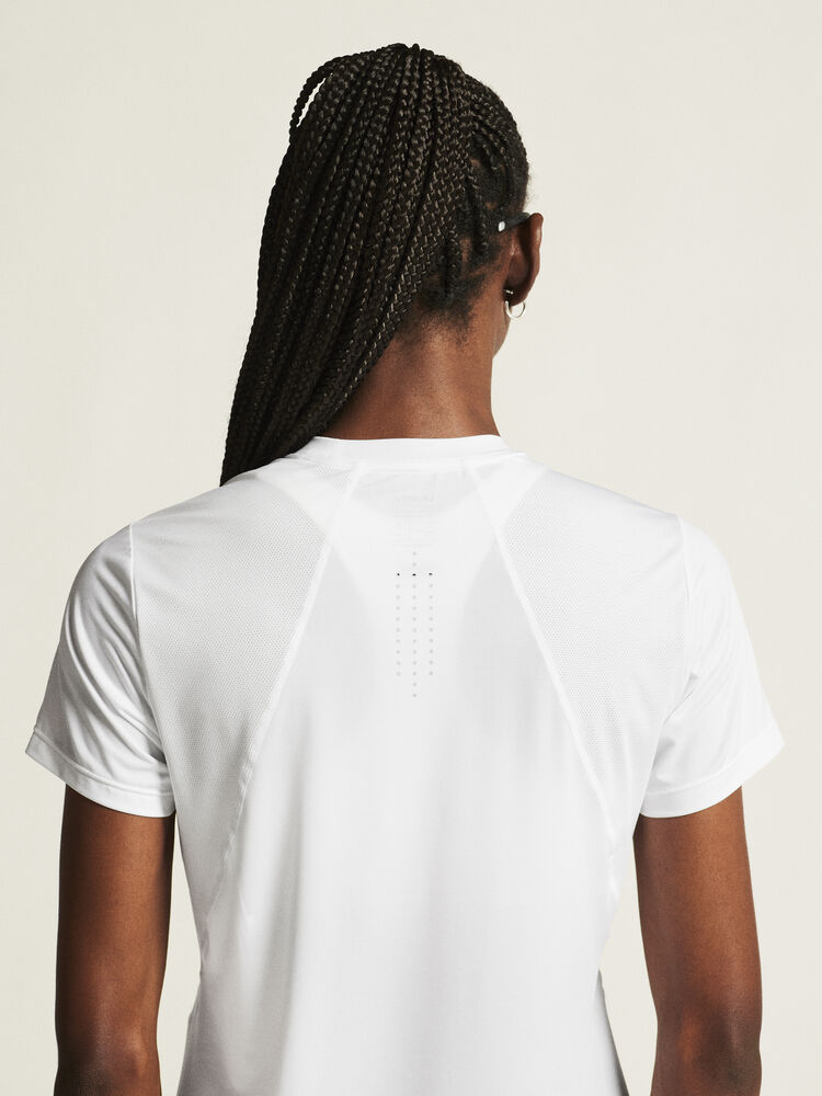 1914798-900000_ADV-Essence-SS-Tee-2-W_closeup6