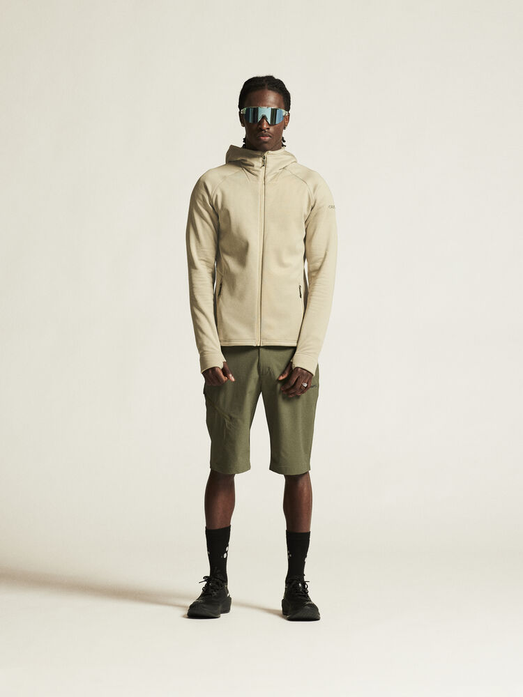 1915240-608000_ADV-Explore-Power-fleece-Hood-Jkt-M_closeup1