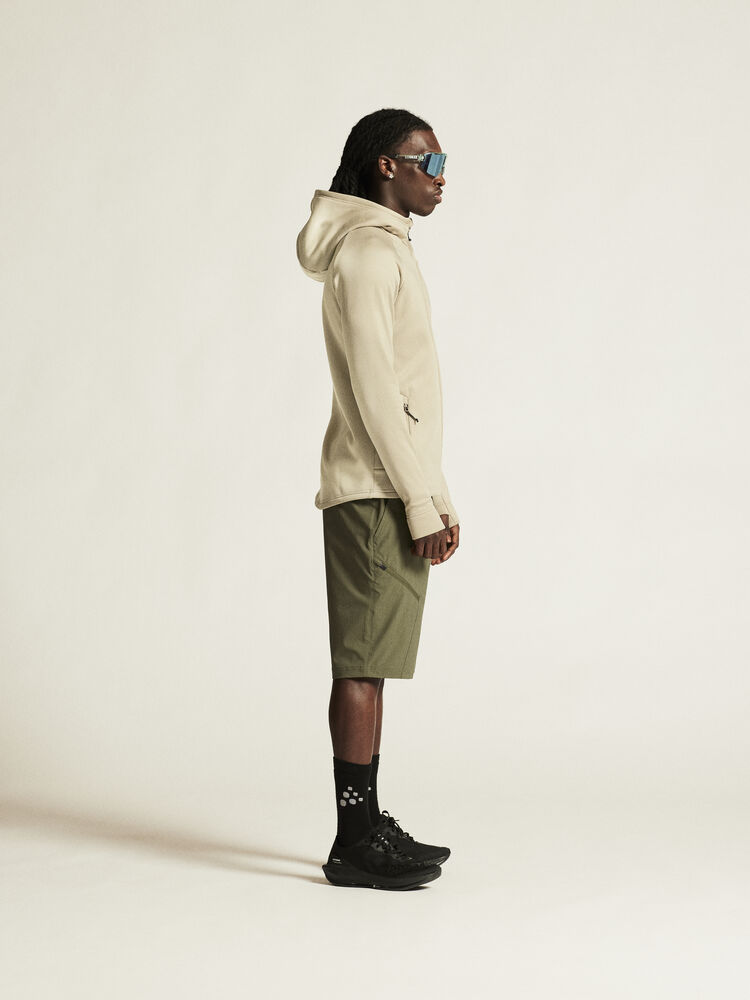 1915240-608000_ADV-Explore-Power-fleece-Hood-Jkt-M_closeup2