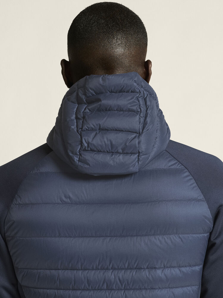 1915256-396000_ADV-Explore-Lt-Down-Hybrid-Jkt-M_closeup7