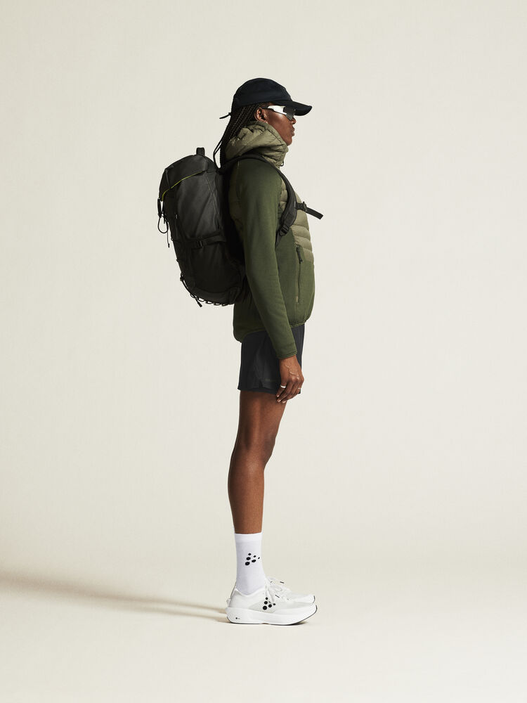 1915257-664000_ADV-Explore-Lt-Down-Hybrid-Jkt-W_closeup2