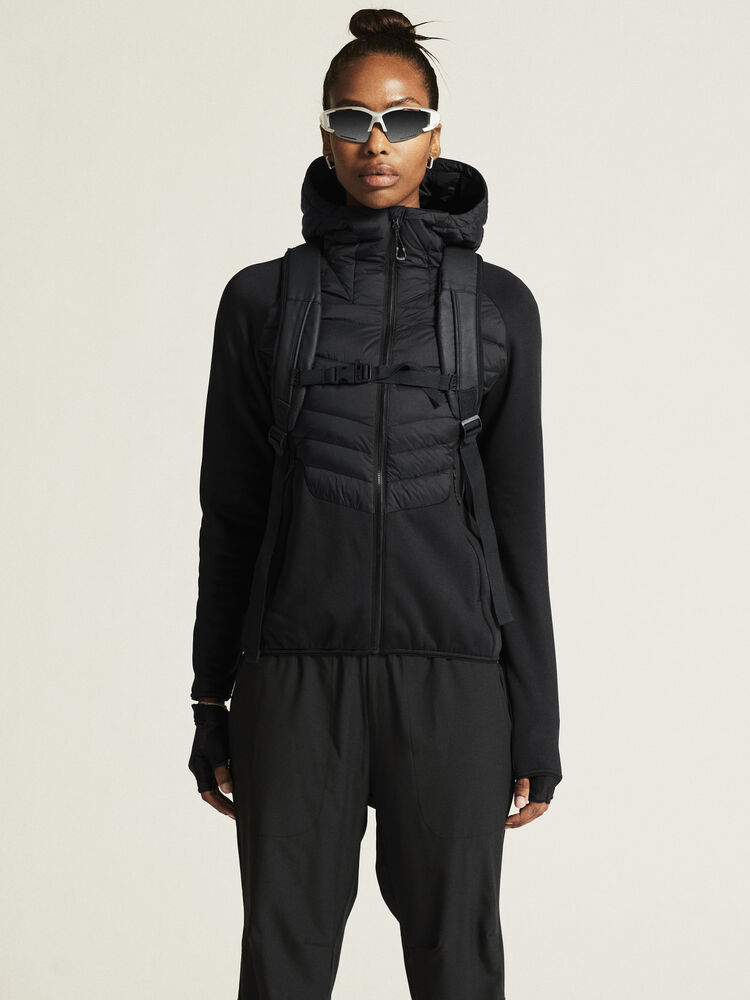 1915257-999000_ADV-Explore-Lt-Down-Hybrid-Jkt-W_closeup4