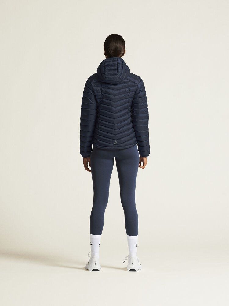 1915261-396000_CORE-Explore-Lt-Insulation-Jkt-W_closeup3