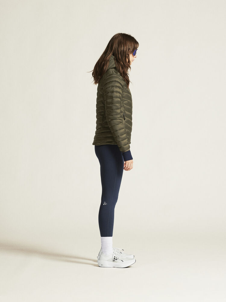 1915261-664000_CORE-Explore-Lt-Insulation-Jkt-W_closeup2