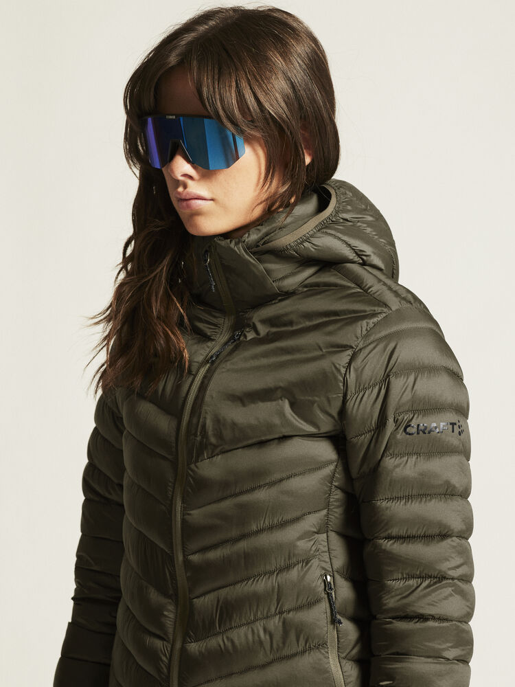 1915261-664000_CORE-Explore-Lt-Insulation-Jkt-W_closeup5