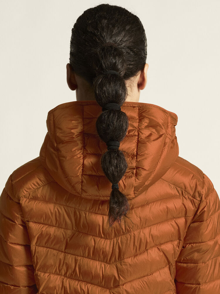 1915261-699000_CORE-Explore-Lt-Insulation-Jkt-W_closeup7