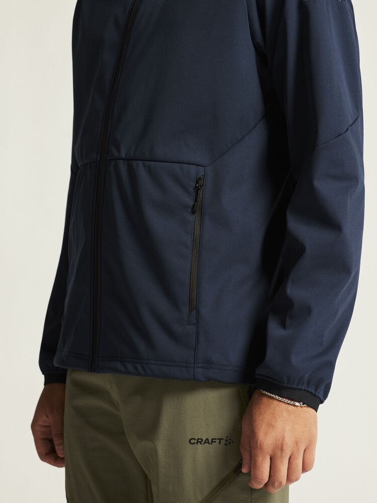 1915262-396000_CORE-Explore-Softshell-2-Jkt-M_closeup6