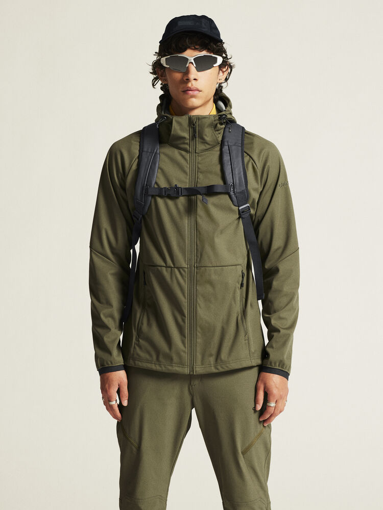1915262-664000_CORE-Explore-Softshell-2-Jkt-M_closeup4