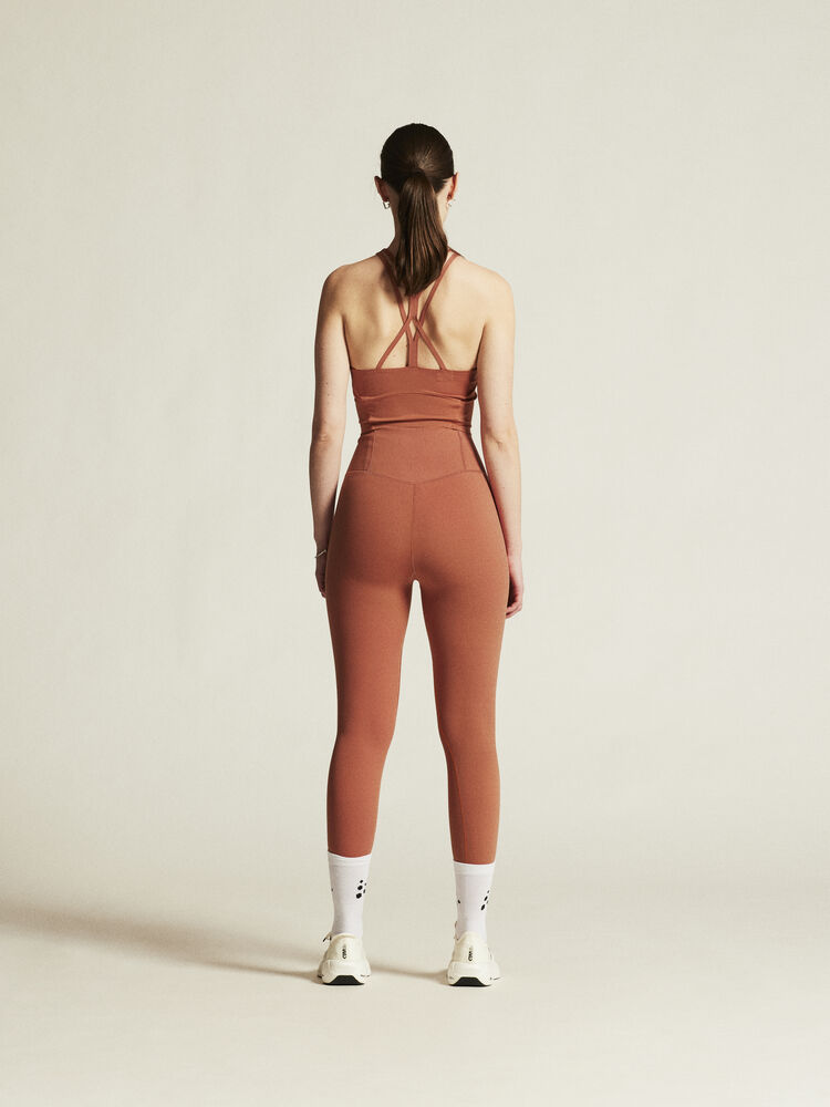 1916009-458000_Collective-Cropped-Singlet-W_closeup3