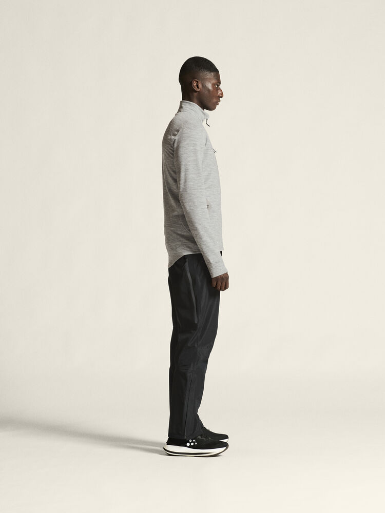 1916342-999000_Explore-Shell-Pants-M_closeup2